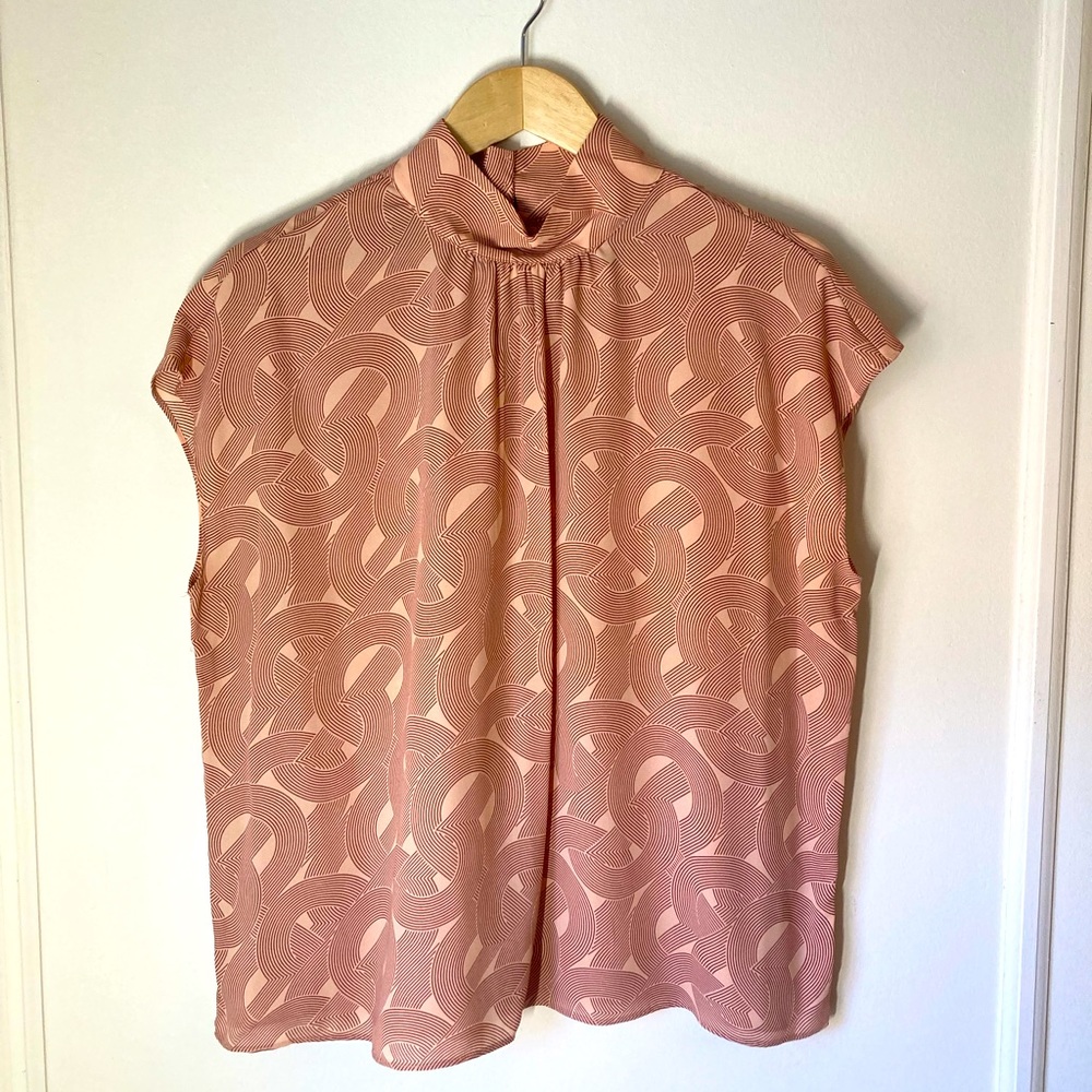 ‼️GROOVY BLOUSE ‼️ Size L